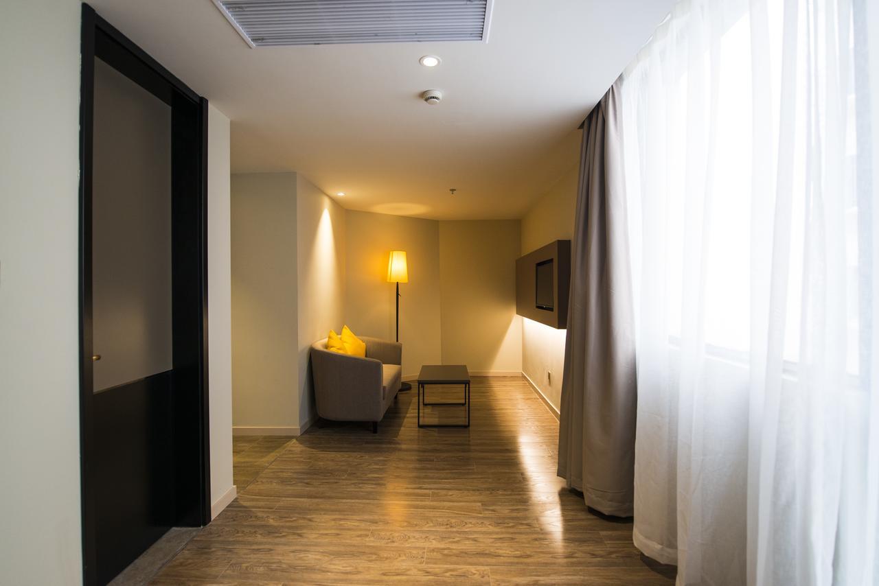 Home Inn Plus Shanghai Zhangjiang Park Exterior foto