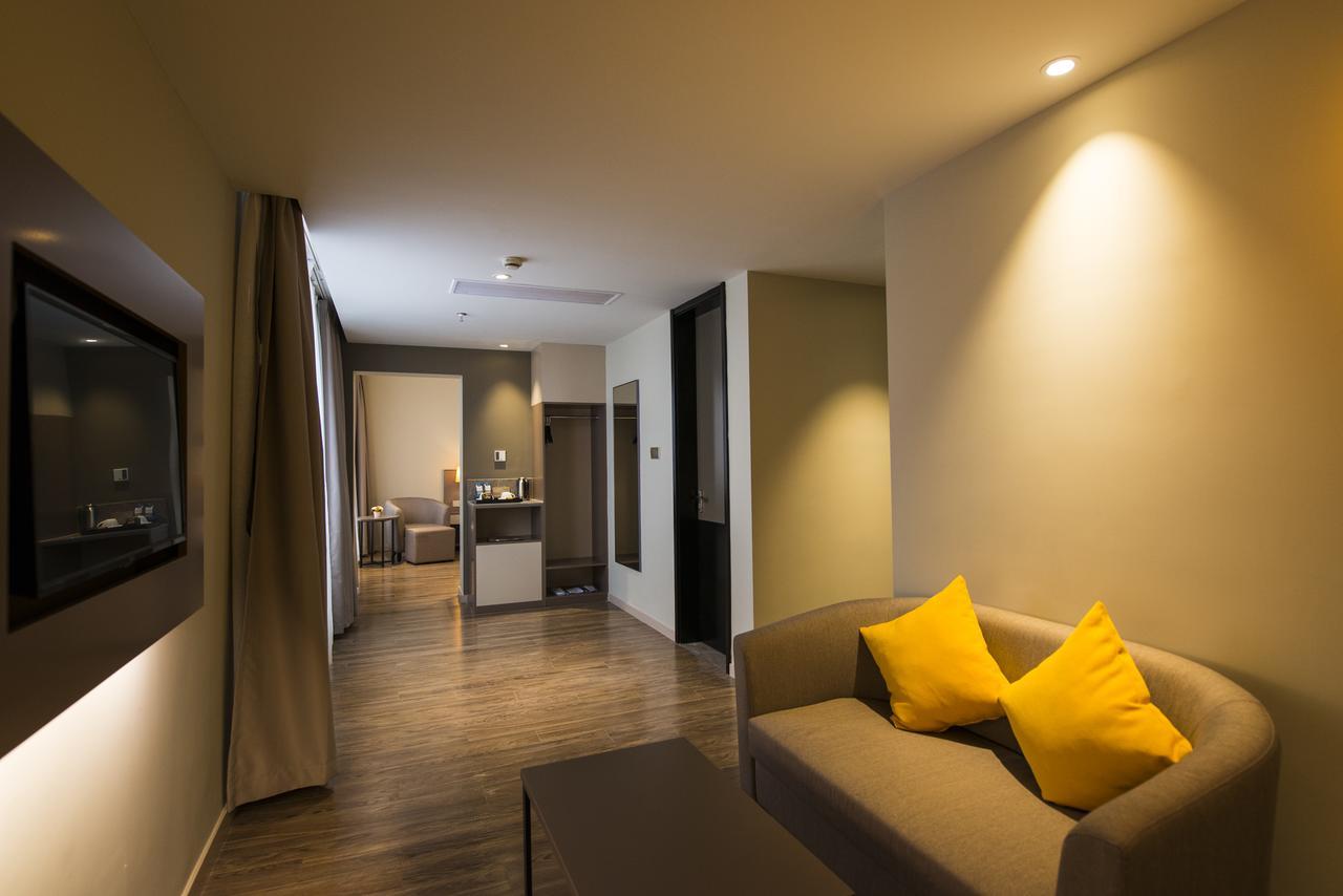 Home Inn Plus Shanghai Zhangjiang Park Exterior foto