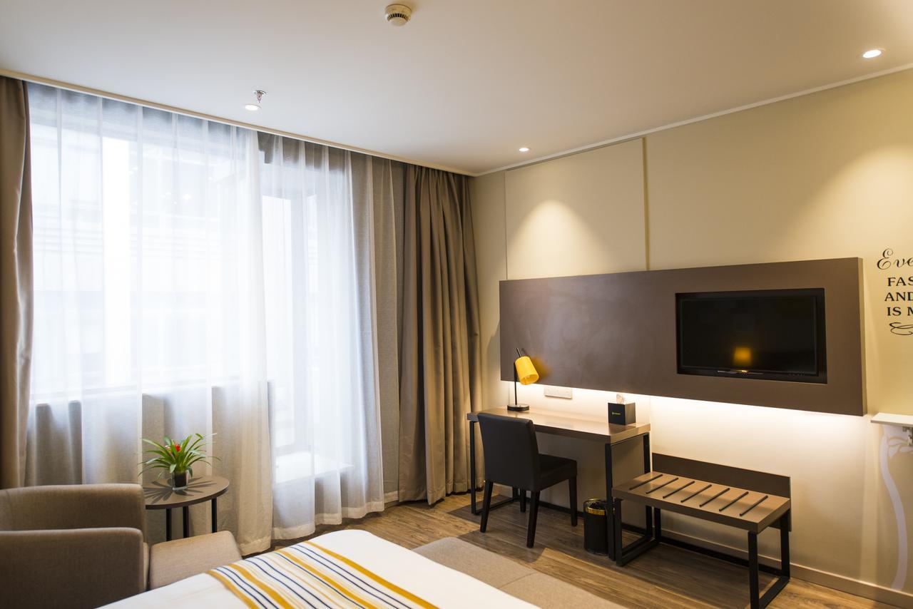 Home Inn Plus Shanghai Zhangjiang Park Exterior foto